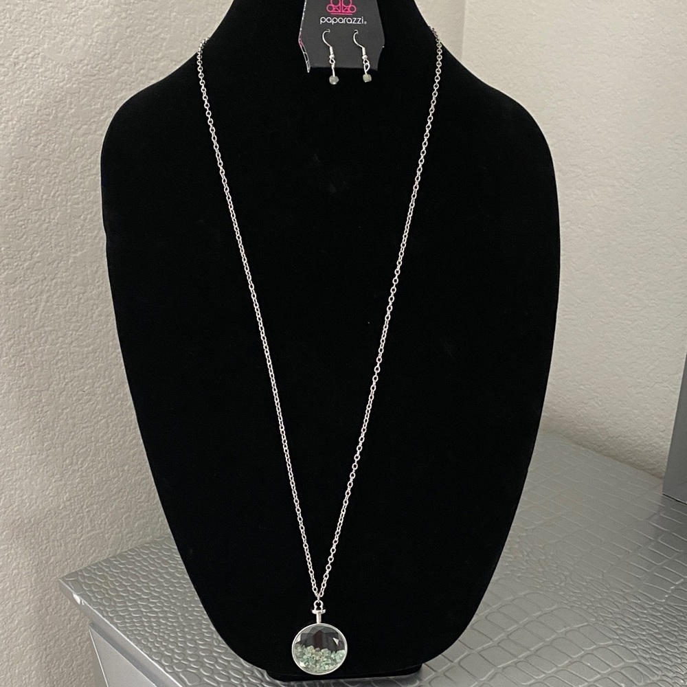 Paparazzi Silver Necklace with Green Pendant